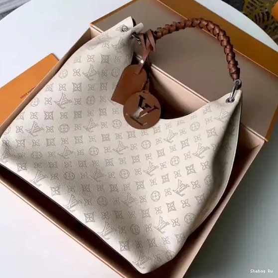 VUITTON CARMEL LOUIS 0628